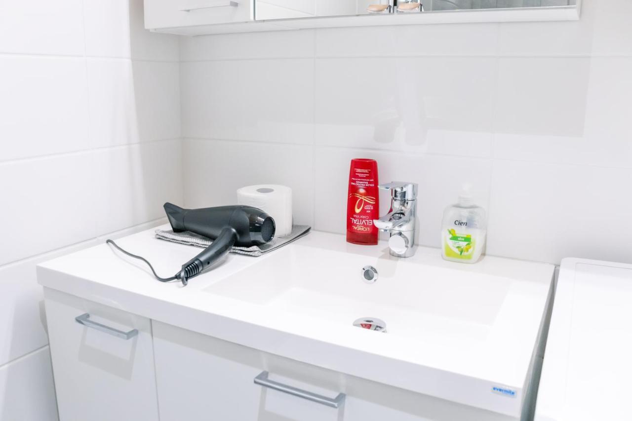 City Center 1R Studio With Perfect View, Parking Oulu Bagian luar foto