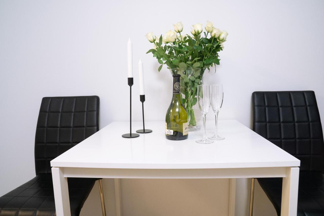 City Center 1R Studio With Perfect View, Parking Oulu Bagian luar foto