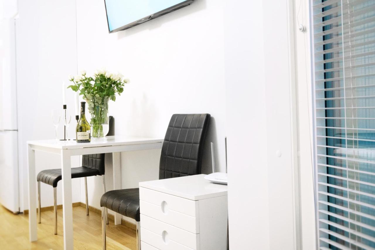 City Center 1R Studio With Perfect View, Parking Oulu Bagian luar foto