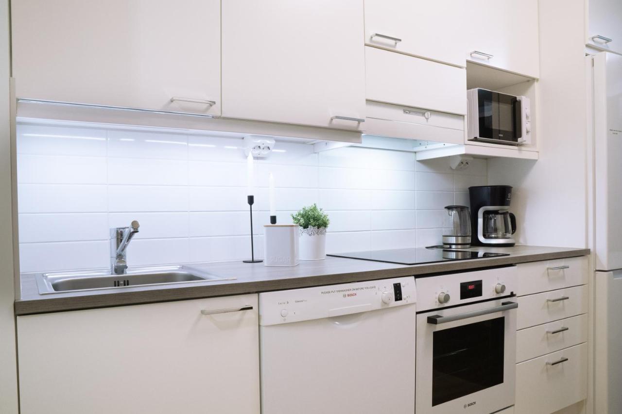 City Center 1R Studio With Perfect View, Parking Oulu Bagian luar foto